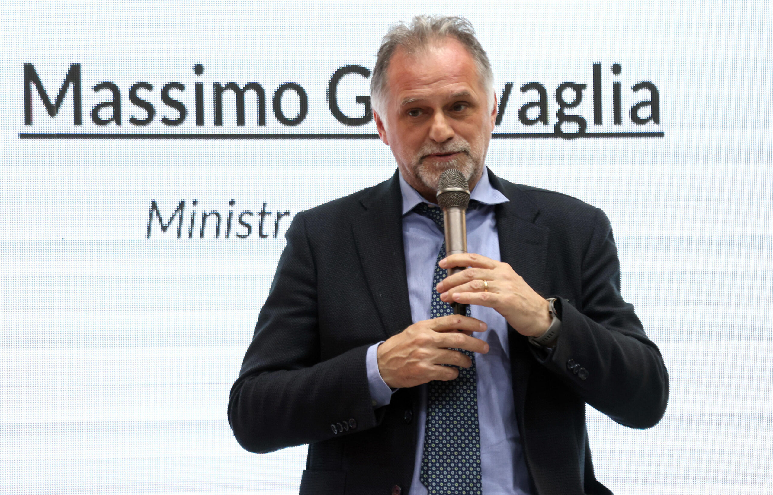 Il ministro del Turismo Massimo Garavaglia interviene alla conferenza stampa organizzata da regione Lombardia nello stand allestito per la fiera del turismo Bit.  Milano 11 Aprile  2022.