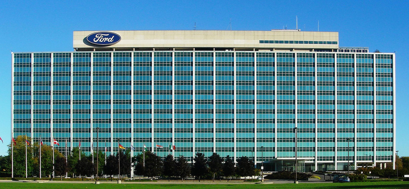 Auto, la Ford manda a casa più di mille dipendenti ma senza licenziarli