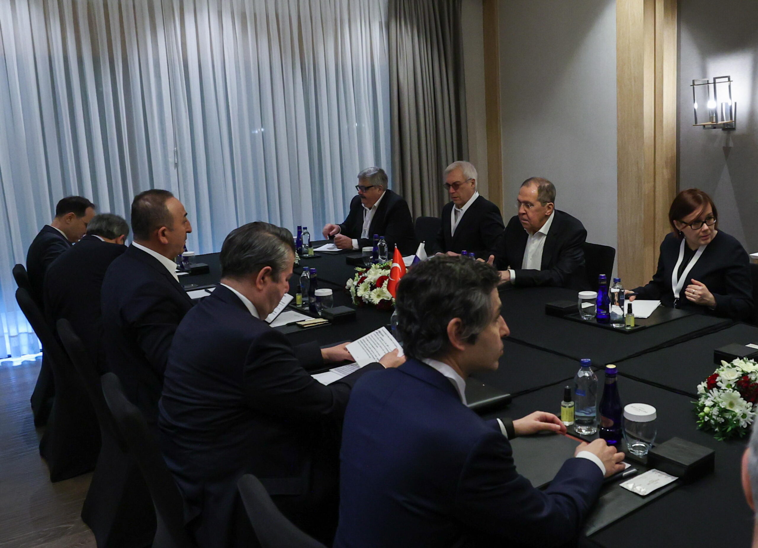 Lavrov incontra Kuleba in Turchia. Prosegue la conta delle vittime