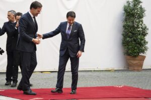 Recovery fund, l’Olanda picchia duro contro l’Italia: “Ora prestiti, poi in futuro faccia da sola!”