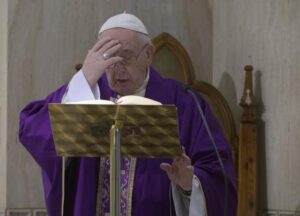 Vaticano, il Papa toglie poteri alla Segreteria di Stato