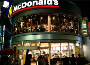McPlant: ecco il primo hamburger a base vegetale targato McDonald’s
