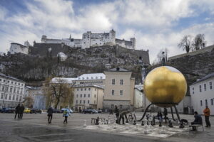Covid, l’Austria revoca il lockdown per i non vaccinati