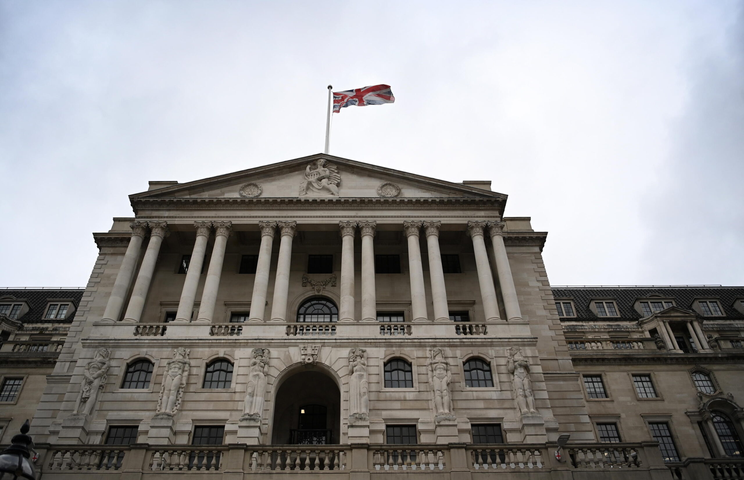 epa09724742 An exterior view of the Bank of England (BoE), Britain's central bank, in London, Britain, 03 February 2022. The Bank of England is expected to raise interest rates to counter the rise in inflation. Britain's energy regulator Office of Gas and Electricity Markets (Ofgem) announced on the day that the energy price cap will increase from 01 April for approximately 22 million customers. The increase is driven by an 'unprecedented record' rise in global gas prices over the last six months, with wholesale prices quadrupling in the last year. The UK Treasury is expected to announce a government-backed loan scheme to help ease soaring energy bills for millions of households.  EPA/ANDY RAIN