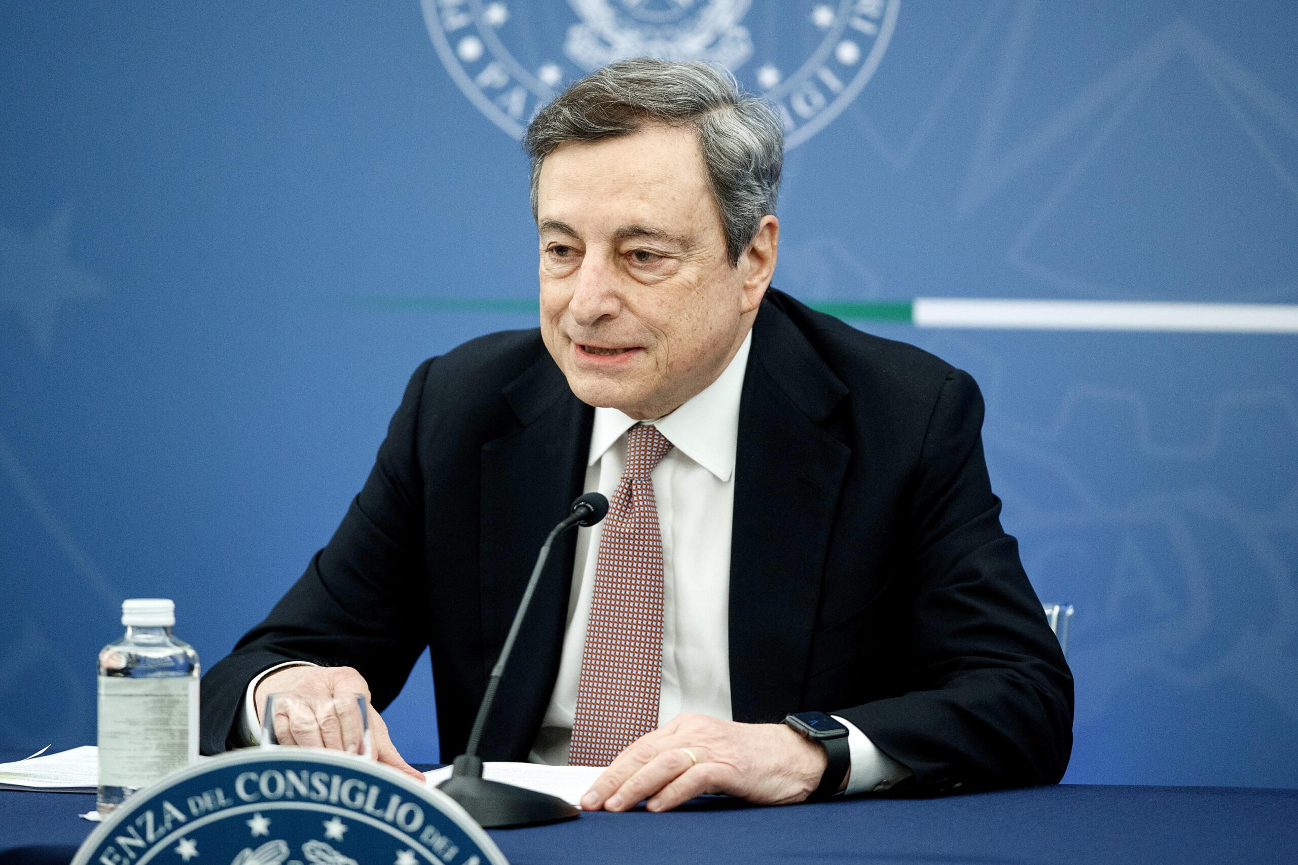 Bollette, Draghi in riunione con i capi delegazione
