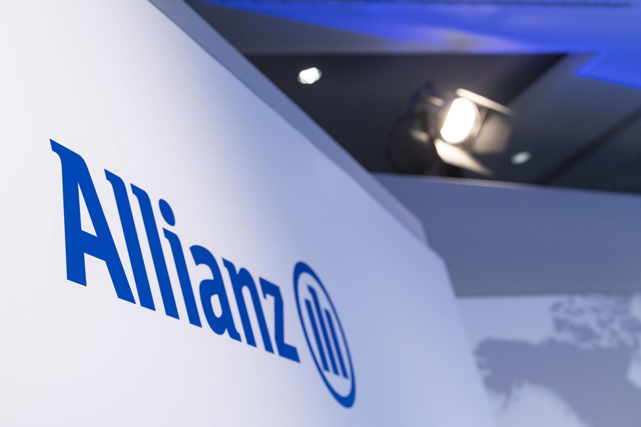 Allianz, +5,7% per i ricavi nel 2021. Scende l’utile per contenziosi in Usa