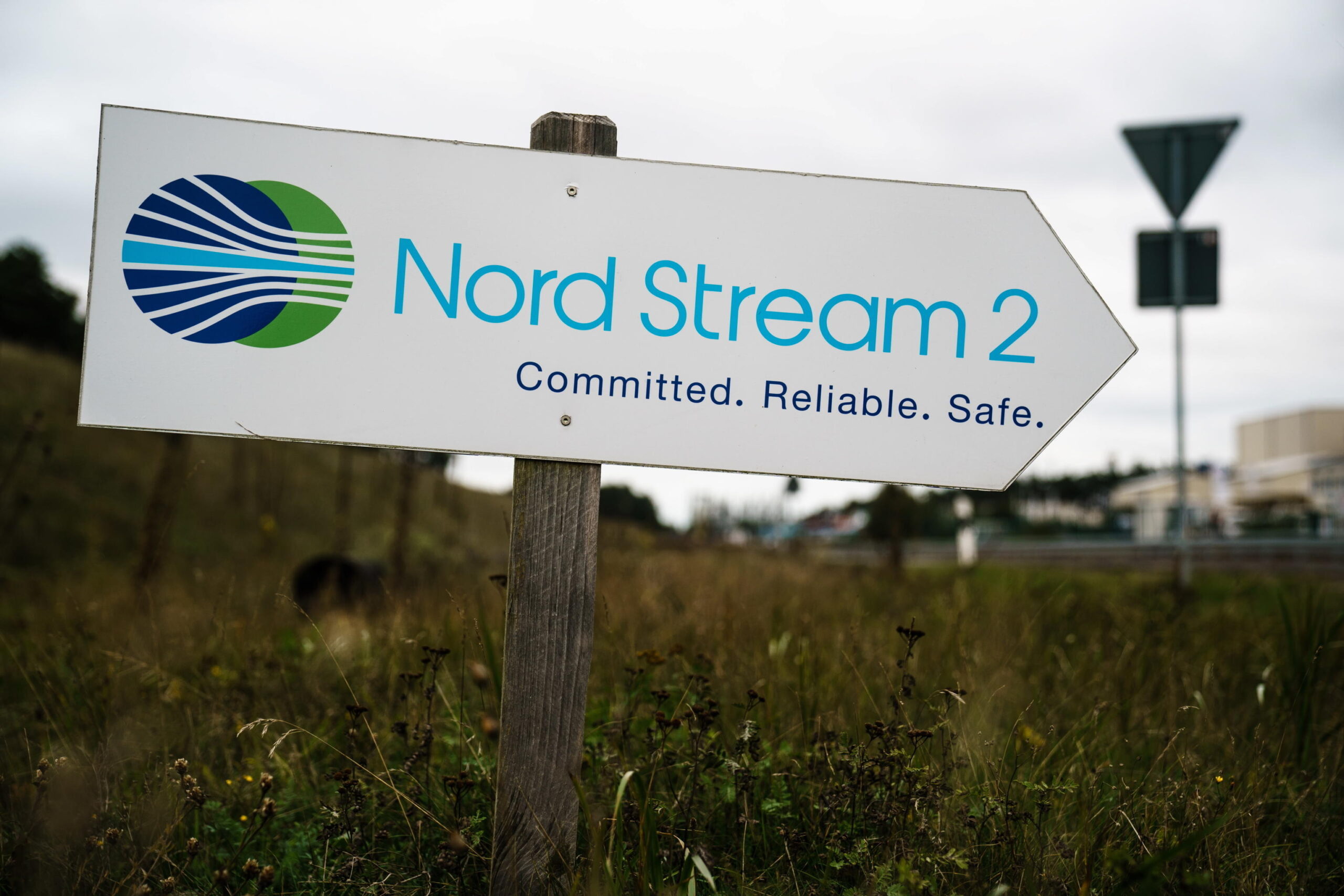 Gas, la Germania stoppa il Nord Stream 2