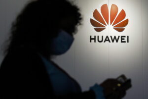 Huawei Pay, il sistema di pagamento in anteprima per Intesa Sanpaolo