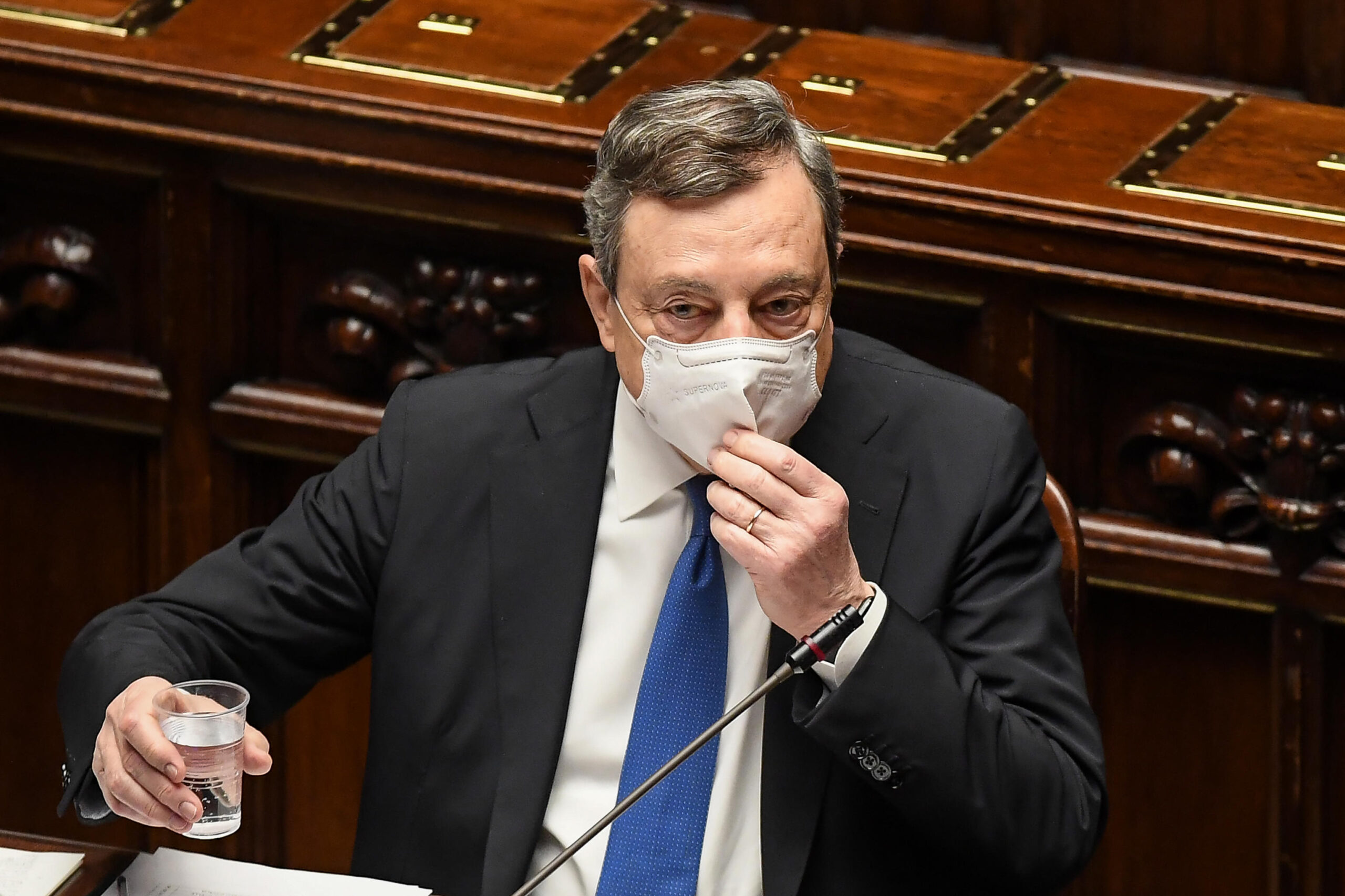 Il presidente del Consiglio Mario Draghi in aula della Camera durante le comunicazioni sulla crisi in Ucraina, Roma, 1 marzo 2022.