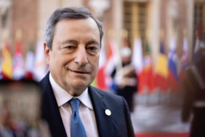Pnrr per il rilancio di Napoli, Draghi: “dobbiamo ammettere l’esistenza della questione meridionale”