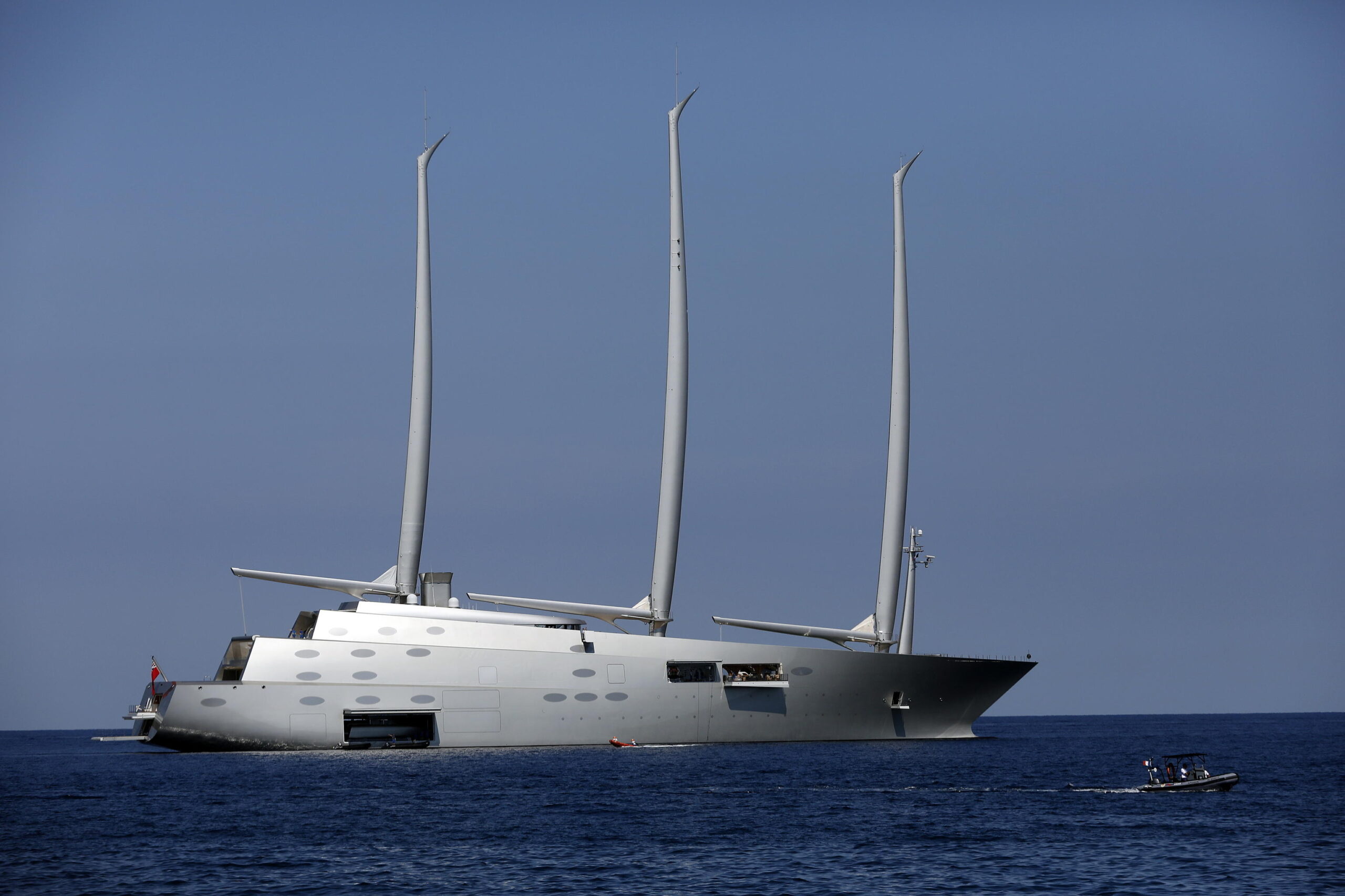 Congelato lo yacht dell’oligarca russo Melnichenko