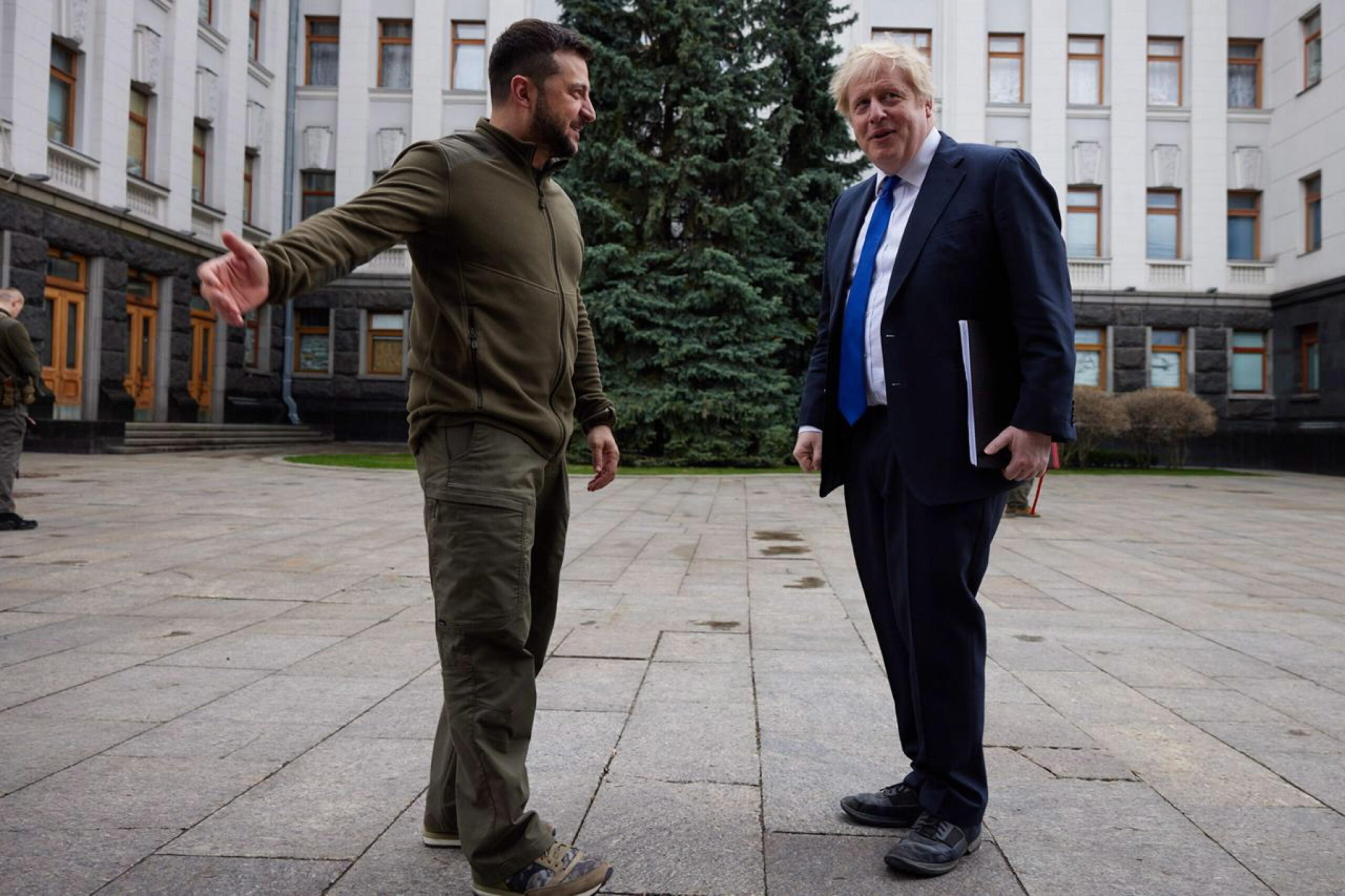 epa09880485 A handout photo made available via the official Telegram channel of the President of Ukraine shows Ukrainian President Volodymyr Zelensky (L) welcomes British Prime Minister Boris Johnson (R) for a meeting in Kyiv (Kiev), Ukraine, 09 April 2022. Johnson arrived in Kyiv on an unannounced surprise visit.  EPA/TELEGRAM/V_Zelenskiy_official / HANDOUT  HANDOUT EDITORIAL USE ONLY/NO SALES