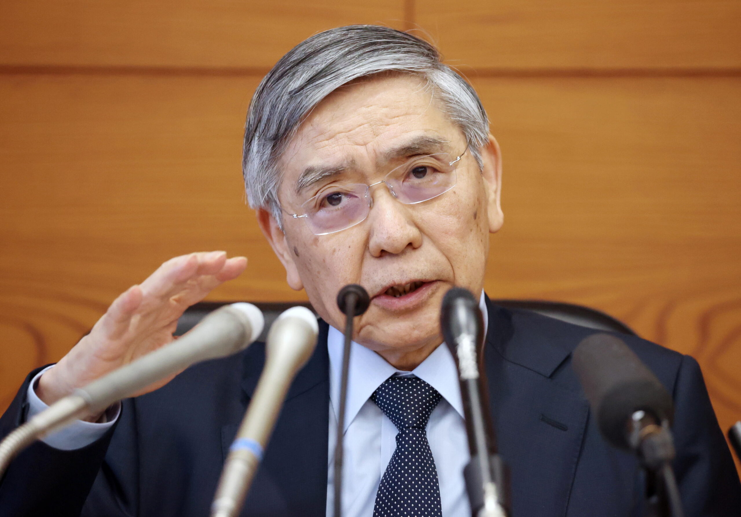 Boj, lascia Kuroda. Le sue parole di addio: “si avvicinano i tempi per raggiungere gli obiettivi di inflazione”
