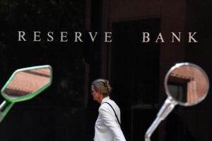 Australia, banca centrale alza i tassi di 25 punti base