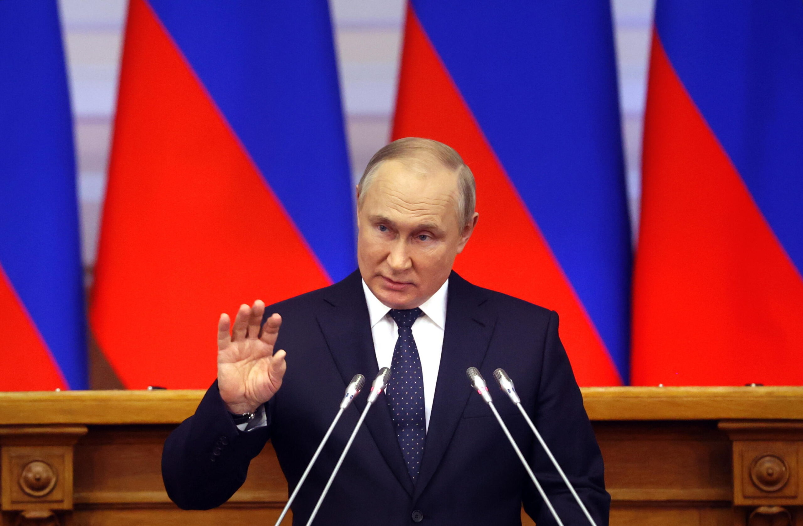 Parata della vittoria a Mosca, Putin: “Usa umiliano il mondo, noi siamo diversi”
