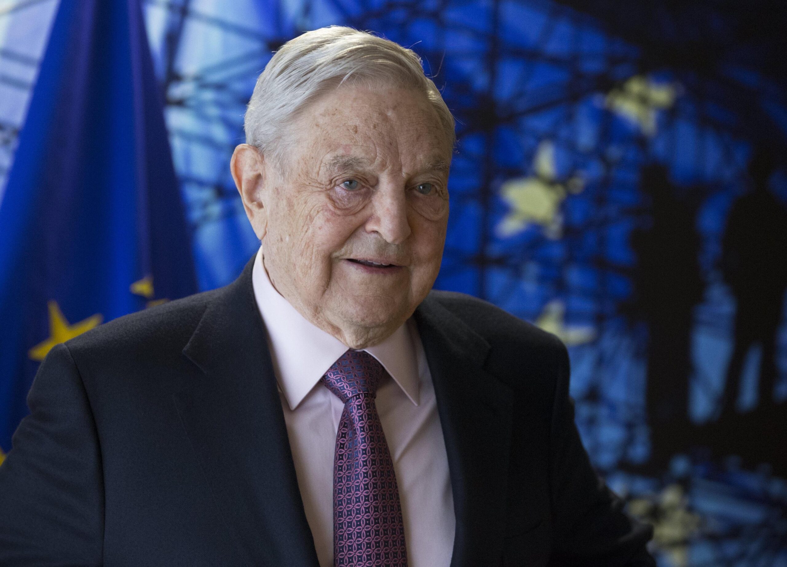 epa05930376 George Soros, founder and chairman of the Open Society Foundations prior to a meeting with EU commission President Jean-Claude Juncker (unseen) in Brussels, Belgium, 27 April  2017. The meeting will mainly focus on  the situation in Hungary, including legislative measures that could force the closure of the Central European University in Budapest.  EPA/OLIVIER HOSLET / POOL