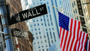 Wall Street è cauta in avvio. Tornano i timori per la pandemia
