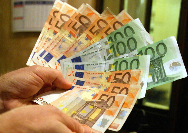 Consulenti finanziari, flussi per  4,7 miliardi di euro ad aprile