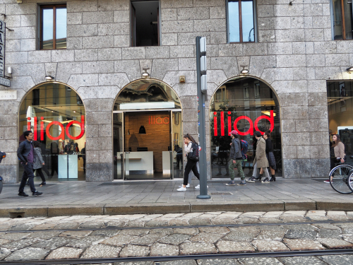 Iliad e Vodafone verso la fusione delle attività italiane