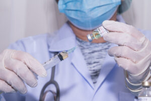 Francia, obbligo vaccinale per l’ingresso degli atleti nel Paese. In Grecia scatta per gli over 60