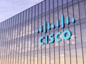 Cisco, frena il bilancio per i lockdown in Cina e la guerra