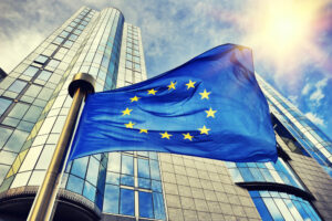 Eurozona, cala l’attività delle imprese: penalizzato soprattutto il lavoro