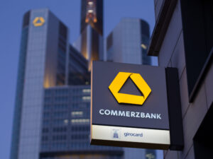 Germania, per Commerzbank utile quasi raddoppiato: nel primo trimestre arriva a 580 milioni