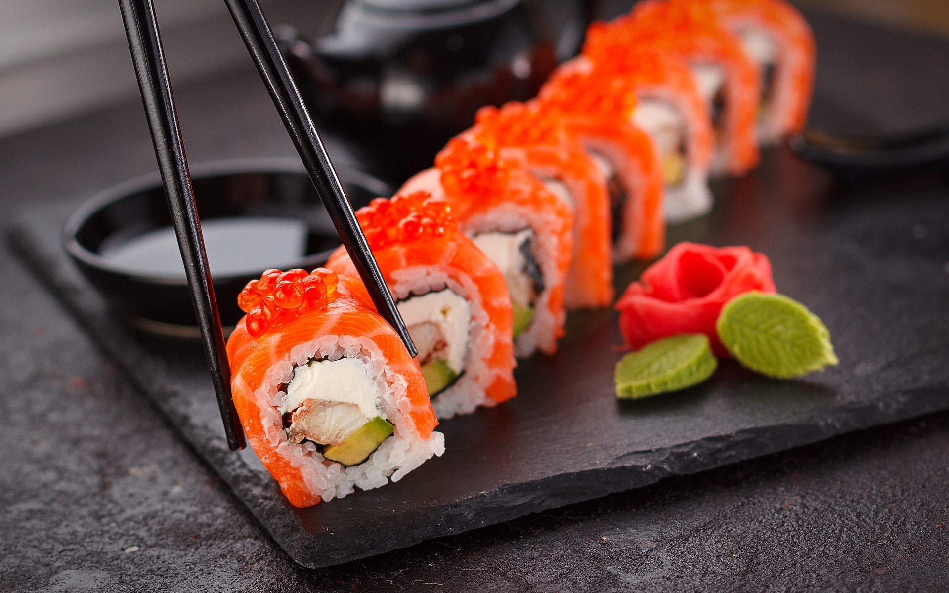 Aumento prezzo per il sushi in Giappone, prima volta in decenni