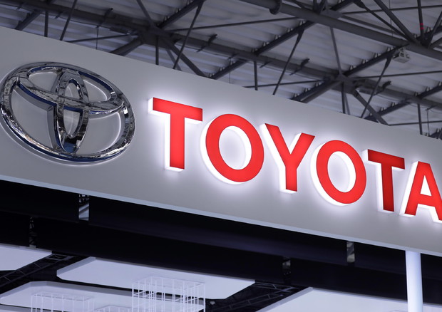Crisi chip, Toyota abbassa le stime di produzione: a novembre -15%