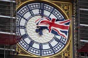 UK: diventa il legge il divieto di viaggi all’estero, multe fino a cinque mila sterline