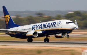 Misure anti-Covid, Ryanair risponde all’Enac: “E’ tutto falso. Prendiamo tutte le precauzioni del caso”