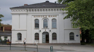Norvegia, anche la sua banca centrale lascia i tassi invariati