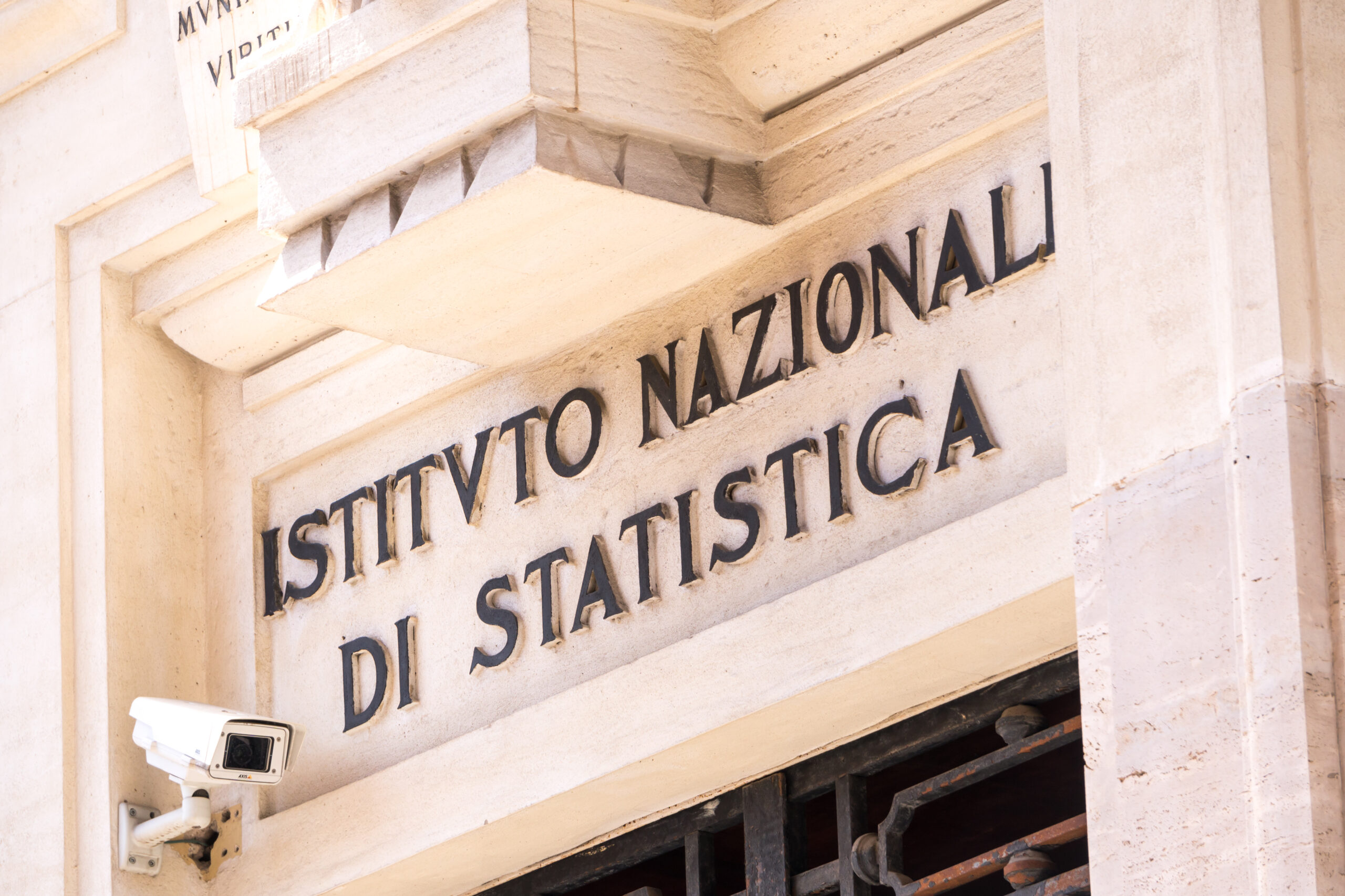 Inflazione, Istat: nel 2023 è stata dal 6,9% (al netto energetici importati)