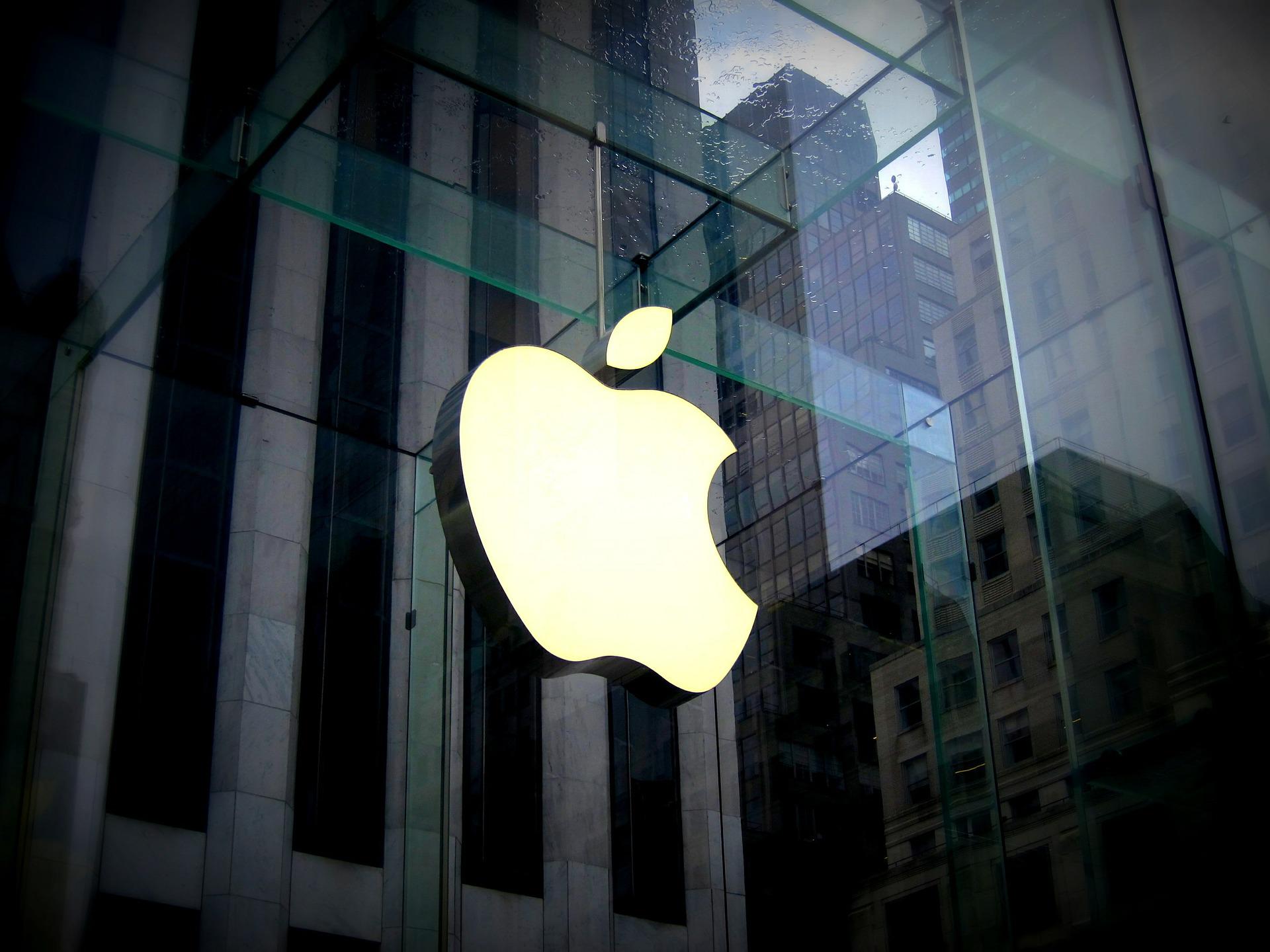 Ue, una multa record a Apple per 1,8 mld di euro 