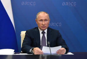 Putin ai Brics: a causa delle sanzioni la crisi economica sta diventando cronica