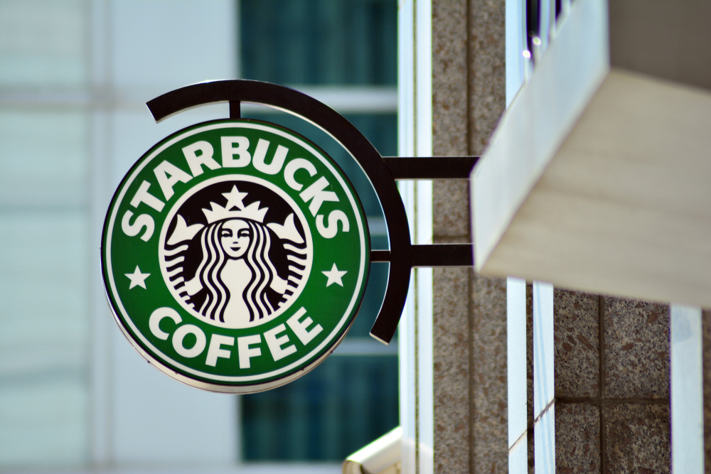 Russia: se Starbucks chiude, due businessmen e un rapper riaprono