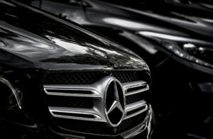 Mercedes richiama un milione di veicoli al mondo