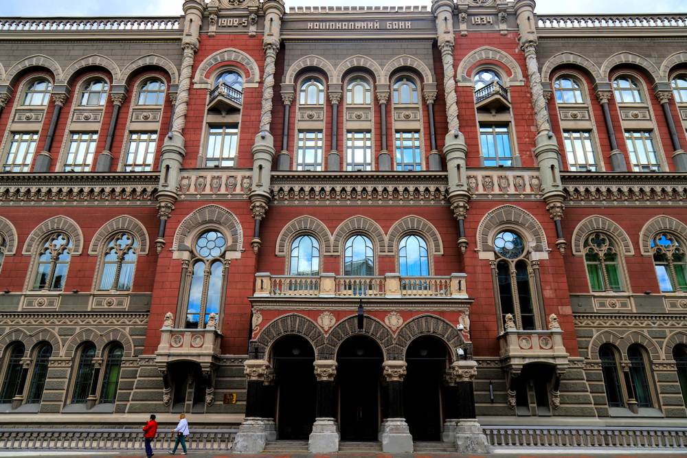 Ucraina, la Banca Centrale alza i tassi dal 10 al 25%