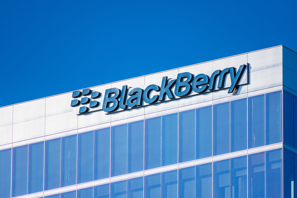 BlackBerry: crescono i ricavi e si riduce la perdita netta