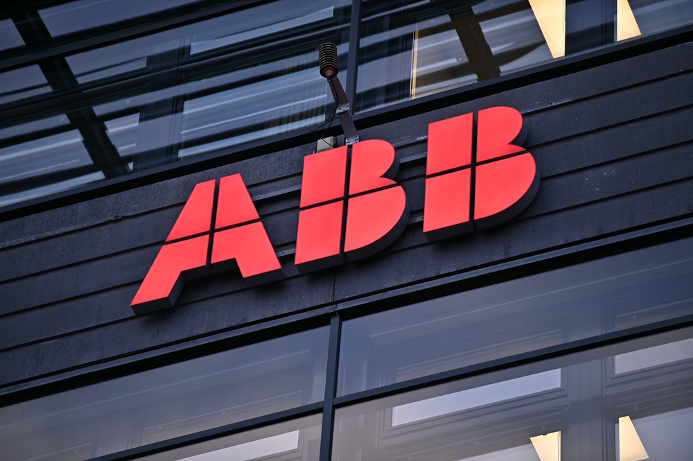 Robotica, ABB rimanda l’IPO della sua divisione di mobilità elettrica