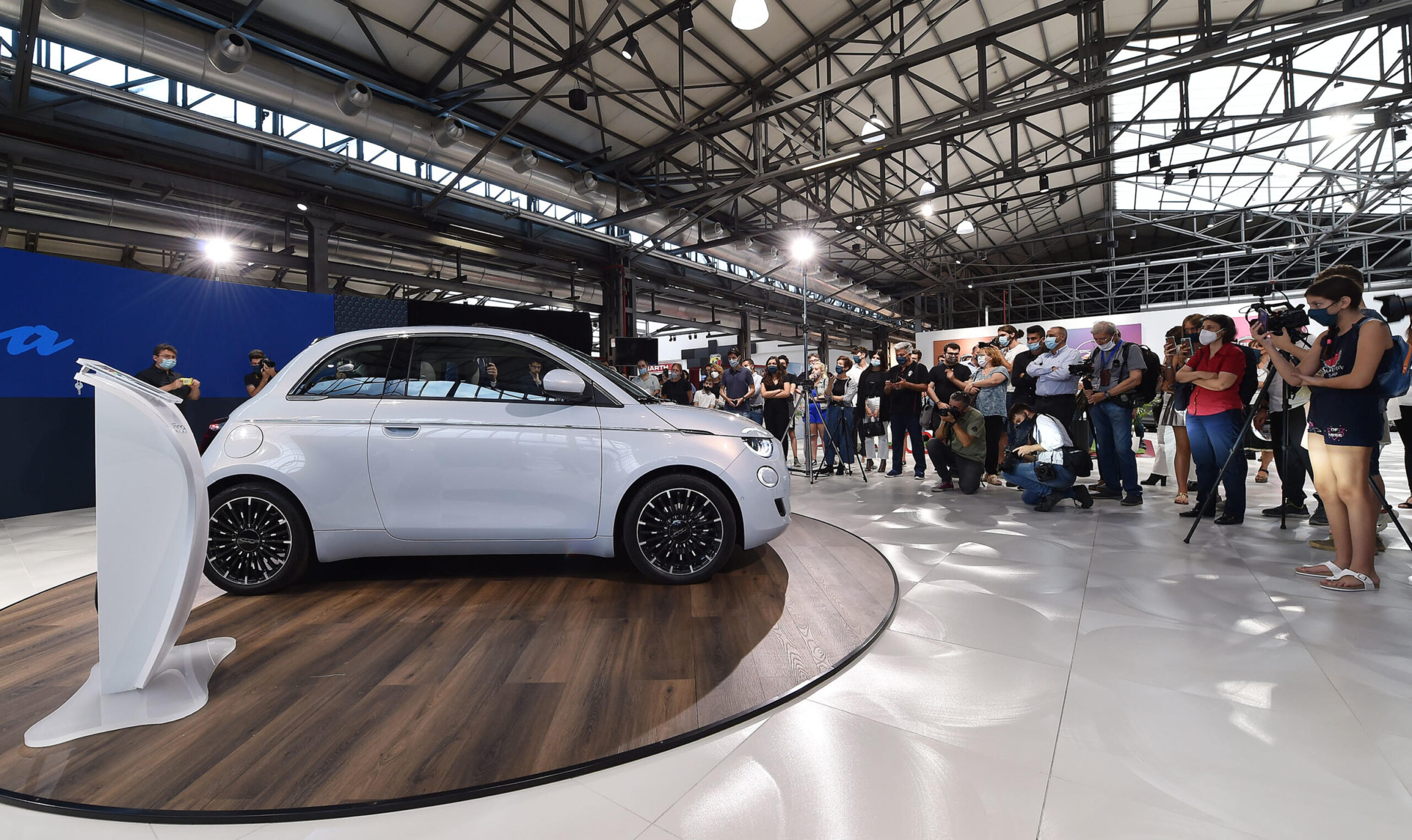 The new electric 500, built in the Fiat Mirafiori factory, is presented to the public at the Mirafiori Motor Village, in Turin, Italy, 14 July 2020.
ANSA/ ALESSANDRO DI MARCO