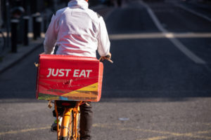 Food delivery, accordo negli Usa tra Just Eat Takeaway ed Amazon