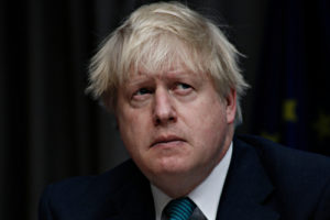 Inchiesta Partygate, Boris Johnson condannato per aver mentito al Parlamento