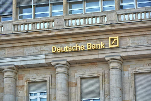 Deutsche Bank: utili e ricavi trimestrali in crescita