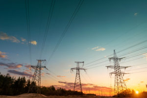 IEA, frena la domanda di elettricità globale: +2,4% nel 2022