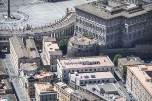 Vaticano: “tutte le attività finanziarie della Santa Sede vanno trasferite allo Ior”