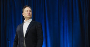 Tesla: Musk vende azioni per quasi 7 miliardi