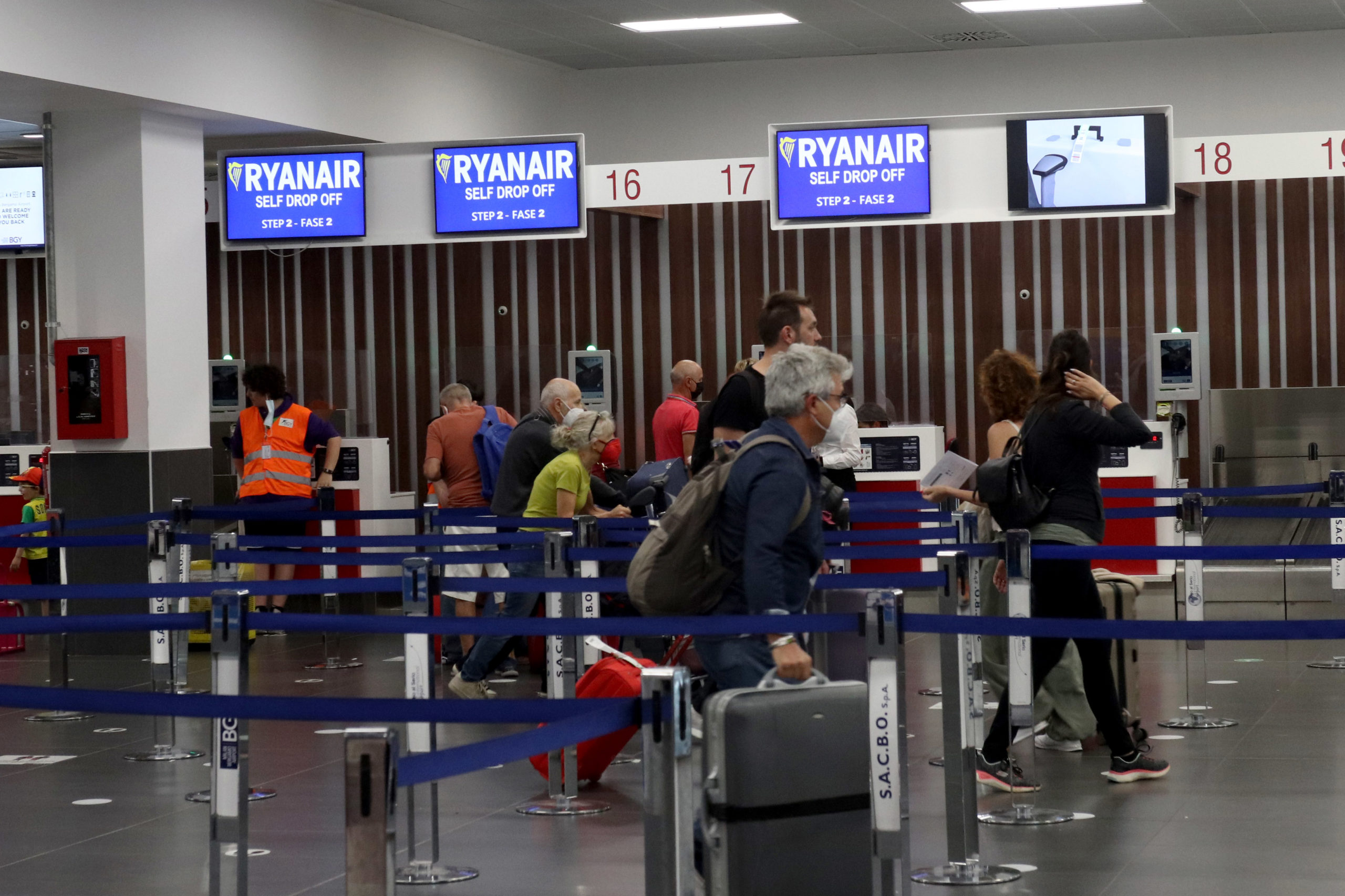 Ryanair, traffico passeggeri in aumento ad aprile cresce dell’8%