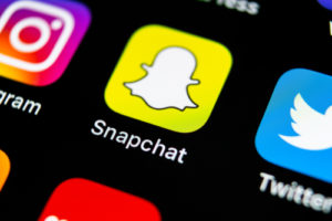 Dopo Twitter, Ue bacchetta Snapchat: “Web europeo sarà più sicuro per i minori”