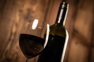 Mediobanca, il 2022 è un anno di crescita per il vino. Atteso +4,8% per le vendite complessive